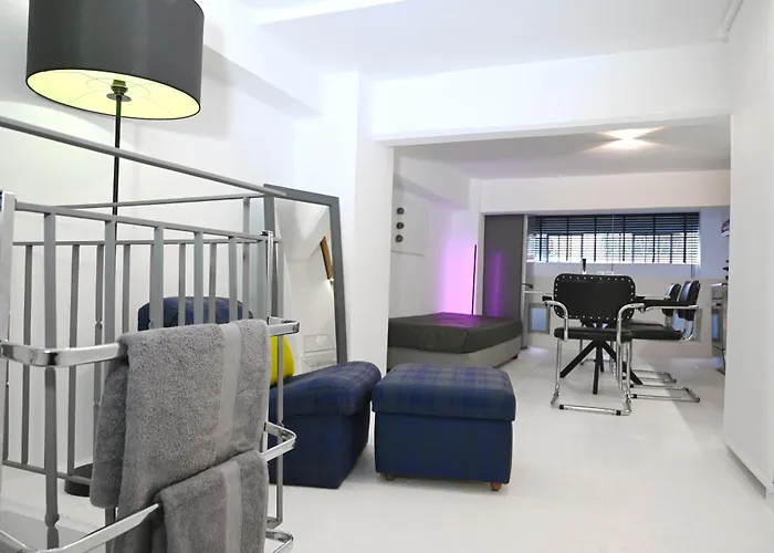 Two-floor Loft With Private Entrance * 帕特雷